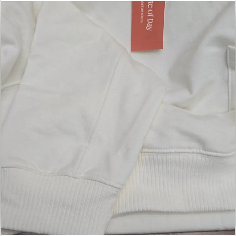 State of Day Women's Crewneck Long Sleeve Sweatshirt, Bright Sea Salt - Picture 5 of 10